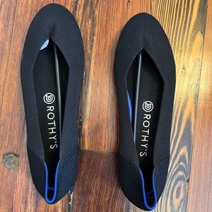 Rothy’s 001 black solid women’s slip on shoes, NWT!!